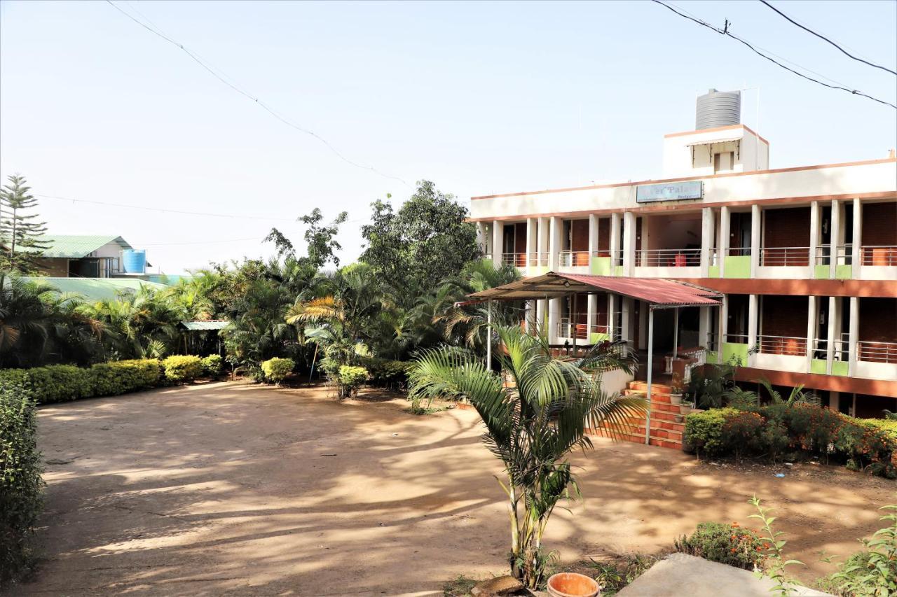 River Palace - A Valley View Hotel Panchgani Exterior photo