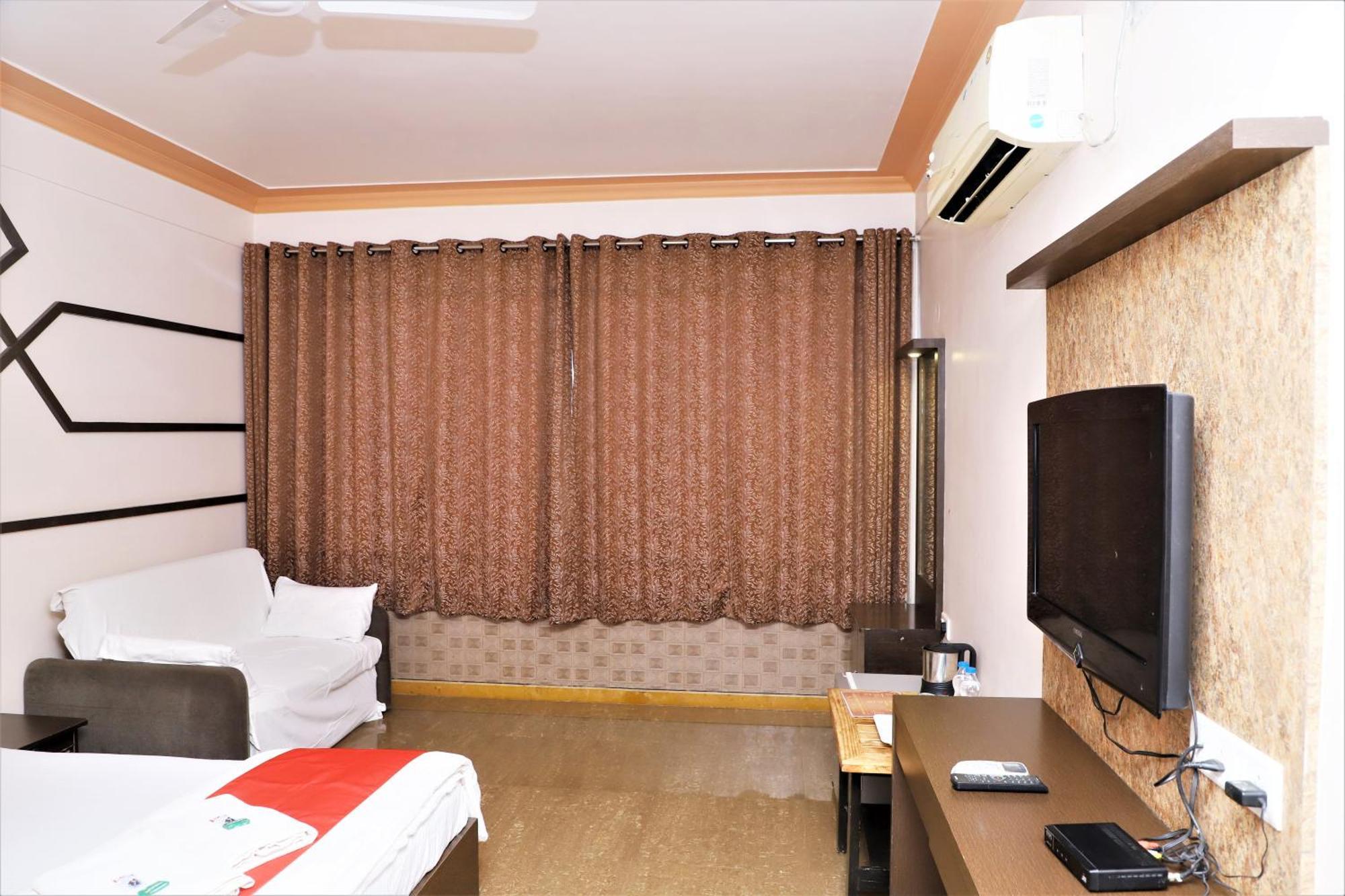 River Palace - A Valley View Hotel Panchgani Exterior photo